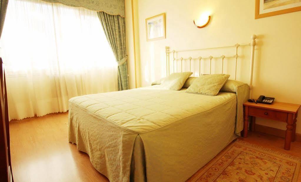 Hotel America Ferrol Eksteriør billede